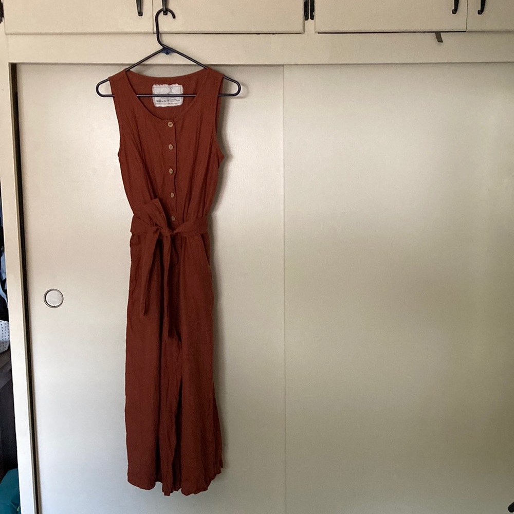 Not Perfect Linen sleeveless jumpsuit Palma - sz M - redwood